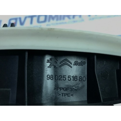 Кронштейн динамика передней левой двери Peugeot 308 2013-2021 9802551680